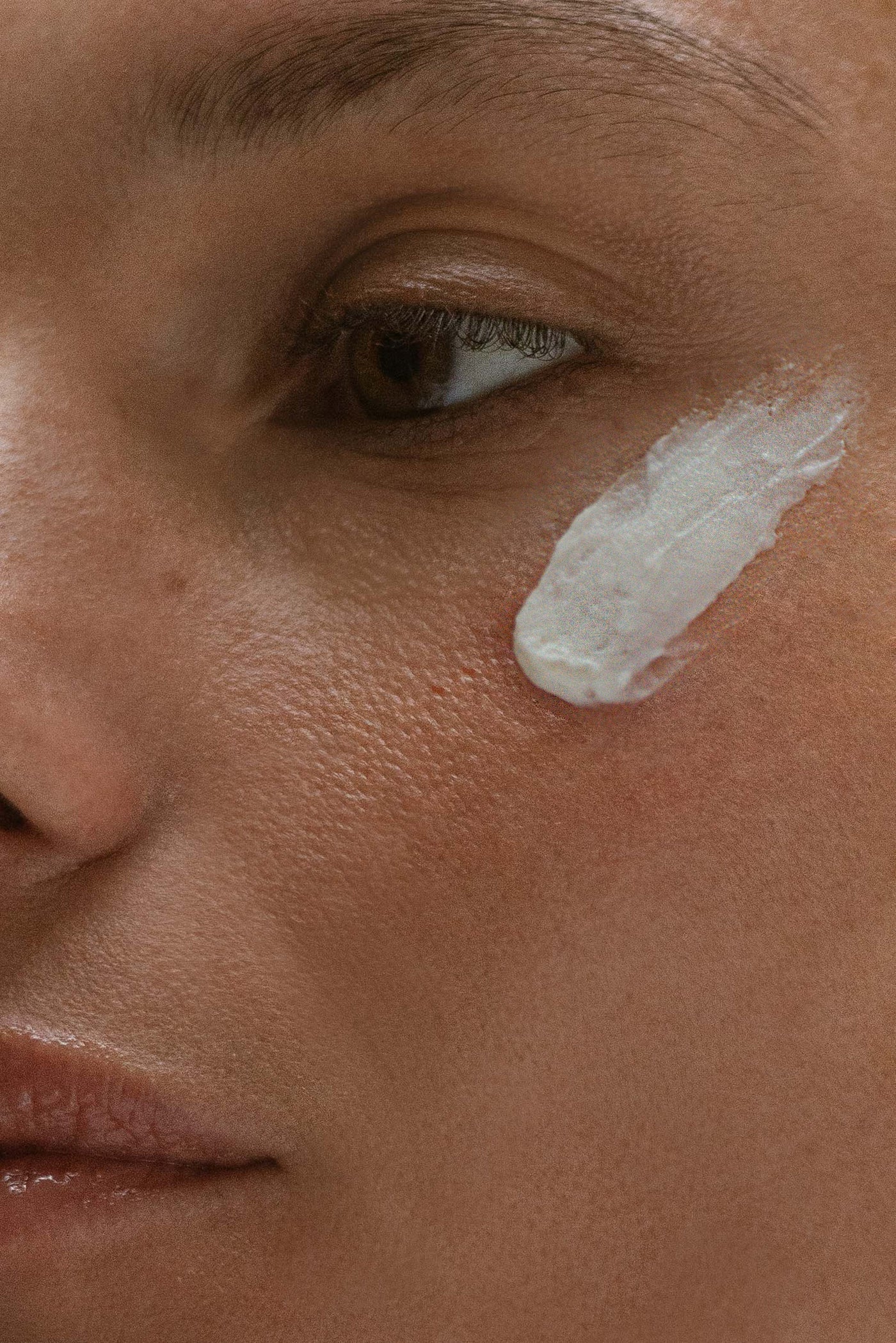 À quel âge (vraiment) commencer à utiliser des soins anti-âge pour la peau ?